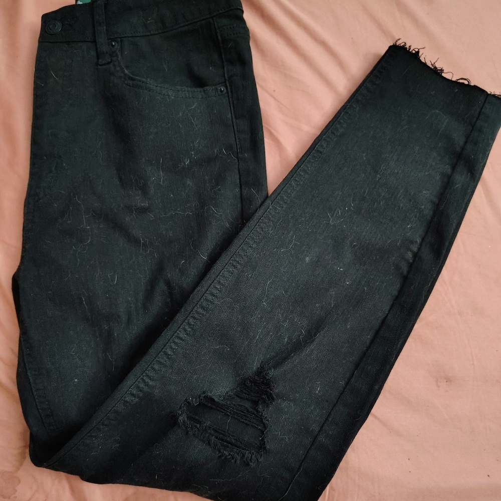 Black Distressed Jeans